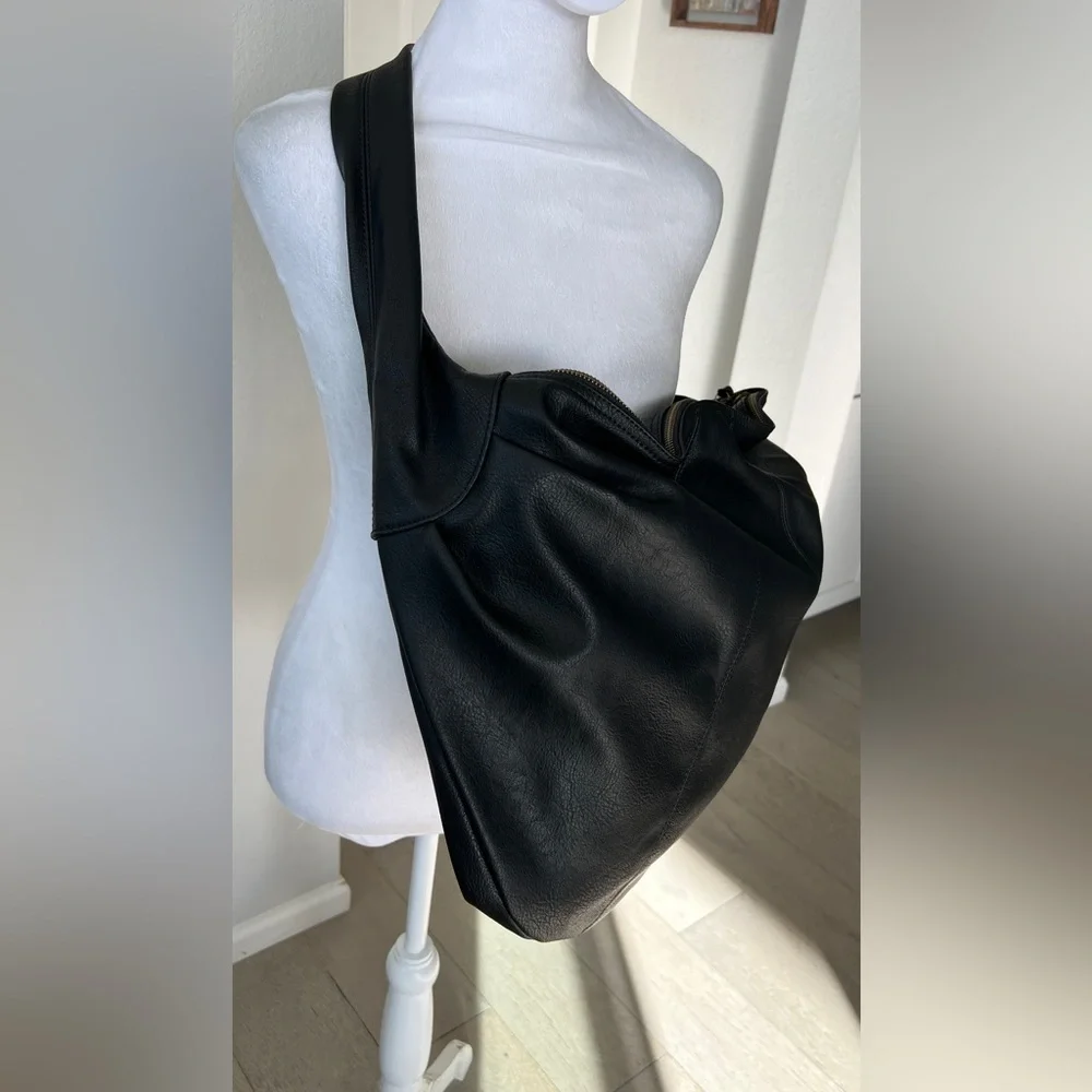 Free People Black Hobo Bag - Picture 9 of 16